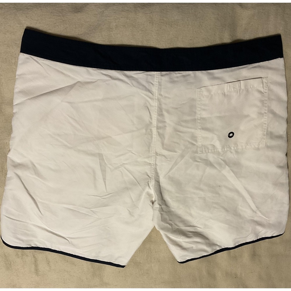Adam Levine Board Shorts Mens XL White Striped Swim Trunks Beach Surf Lined - Picture 8 of 9